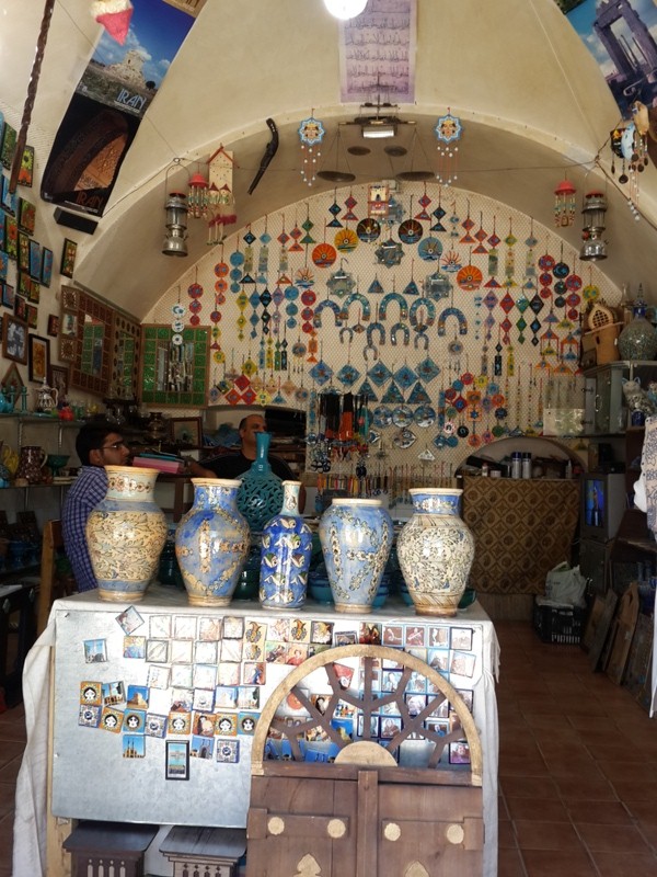 صنایع دستی در مغازه های یزد